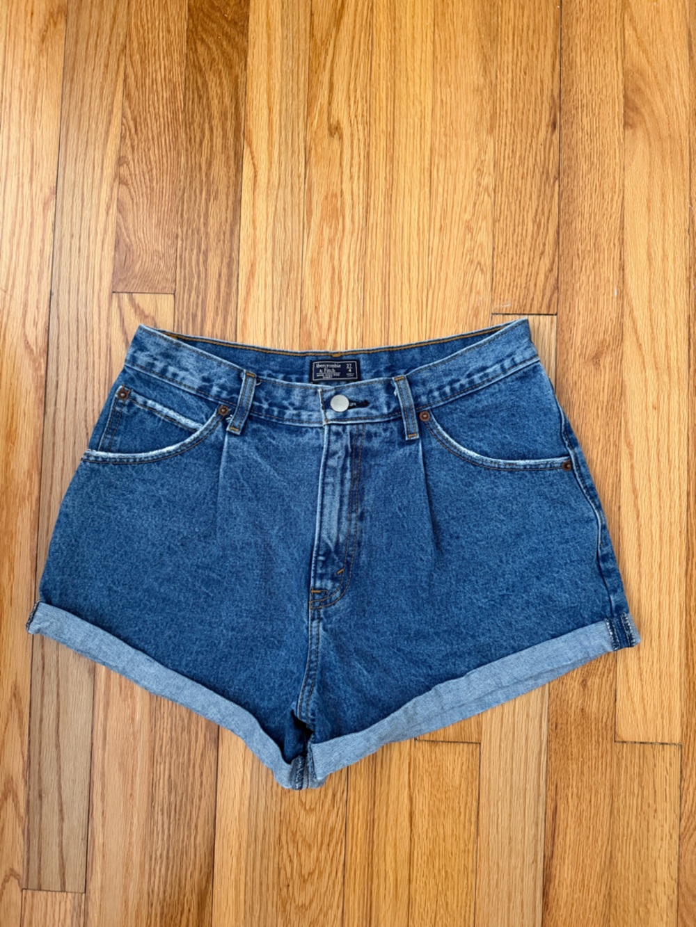 Abercrombie Annie high rise denim shorts size 4 / size 27